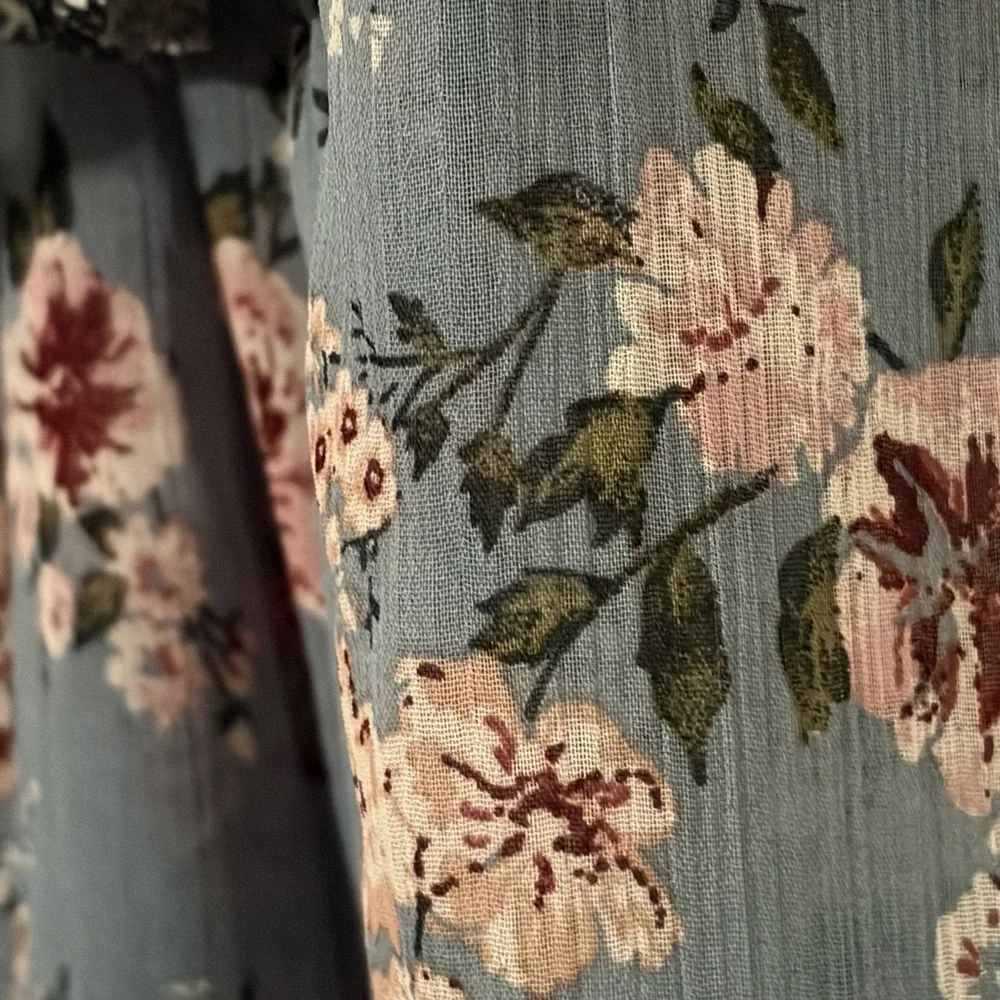 Elegant Floral Tiered Elastic Waist Midi Skirt in Teal - Picture 3 of 5